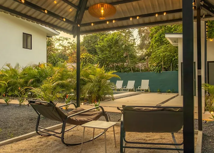 Howler Monkey Loft Coco