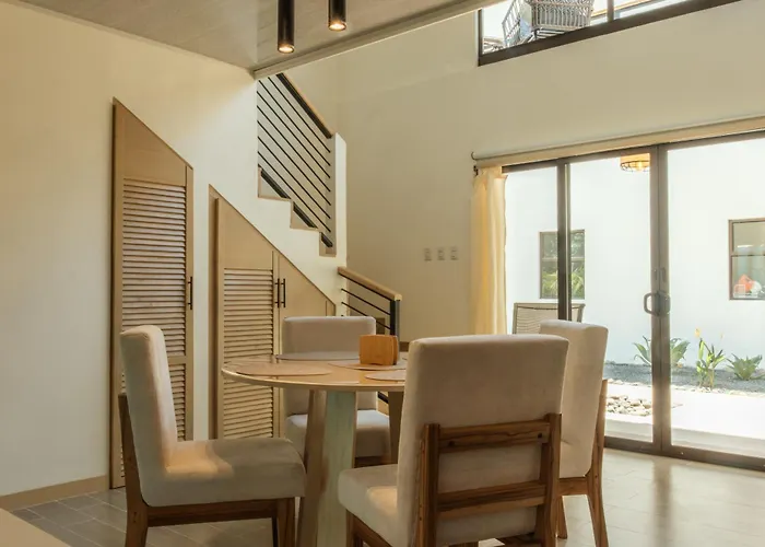 Howler Monkey Loft * Coco