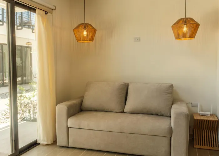 Howler Monkey Loft Coco